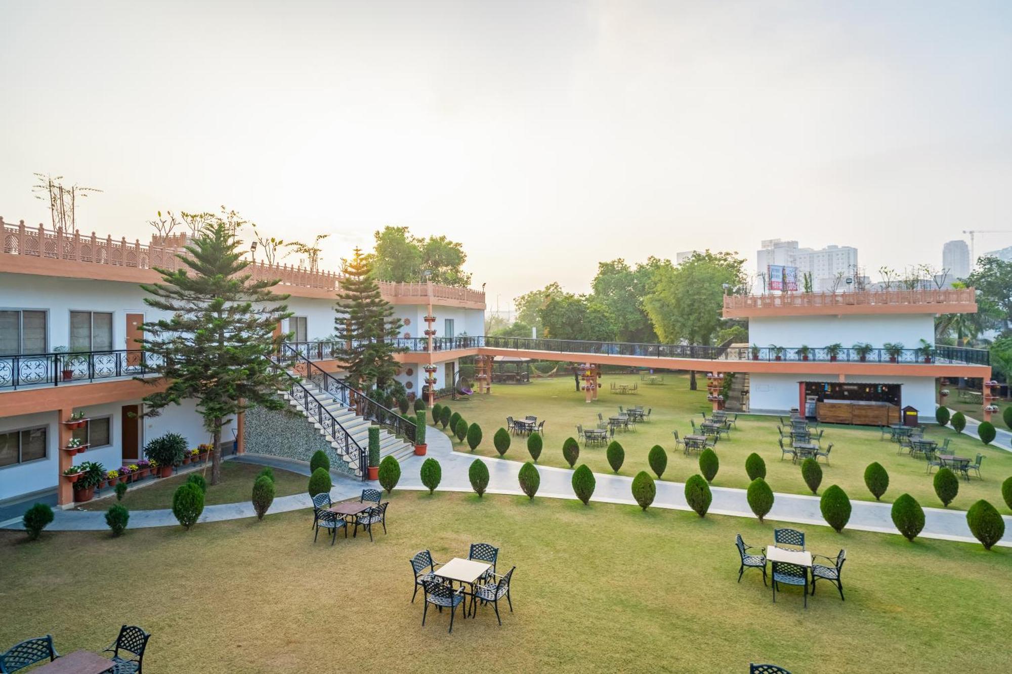 Aapno Ghar Resort & Amusement Park Ґурґаон Екстер'єр фото