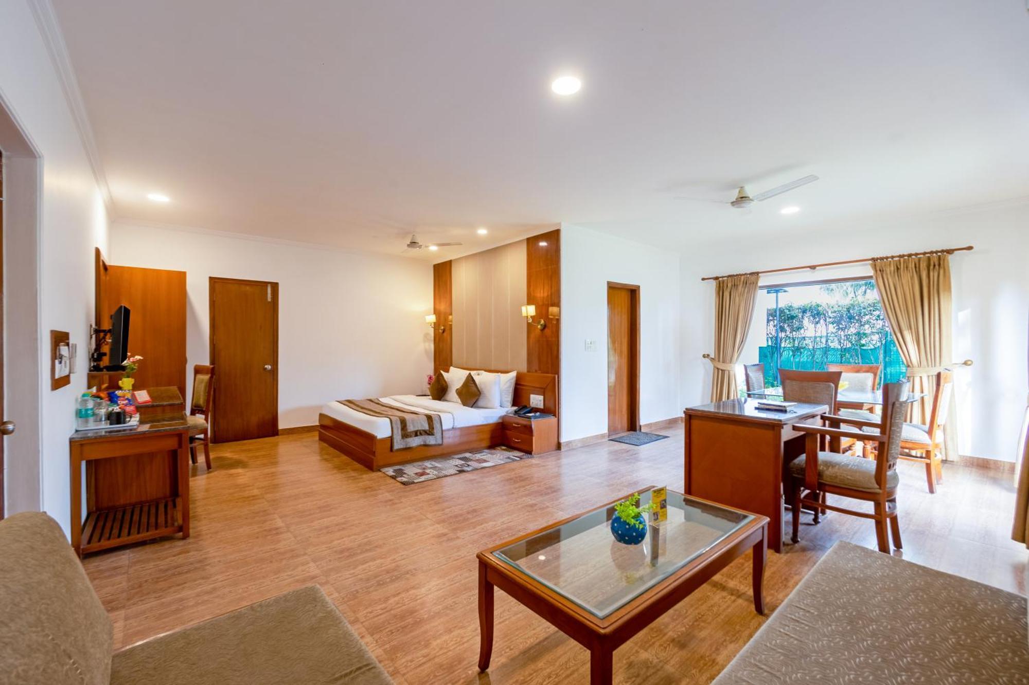 Aapno Ghar Resort & Amusement Park Ґурґаон Екстер'єр фото