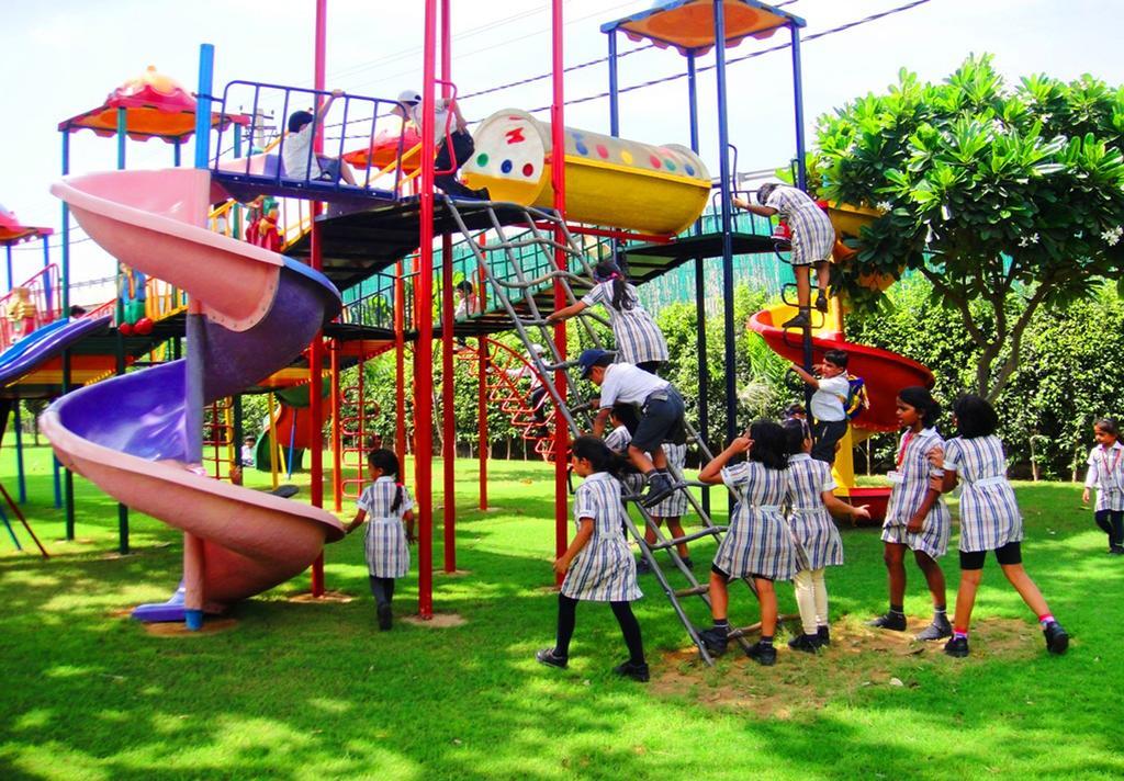 Aapno Ghar Resort & Amusement Park Ґурґаон Екстер'єр фото